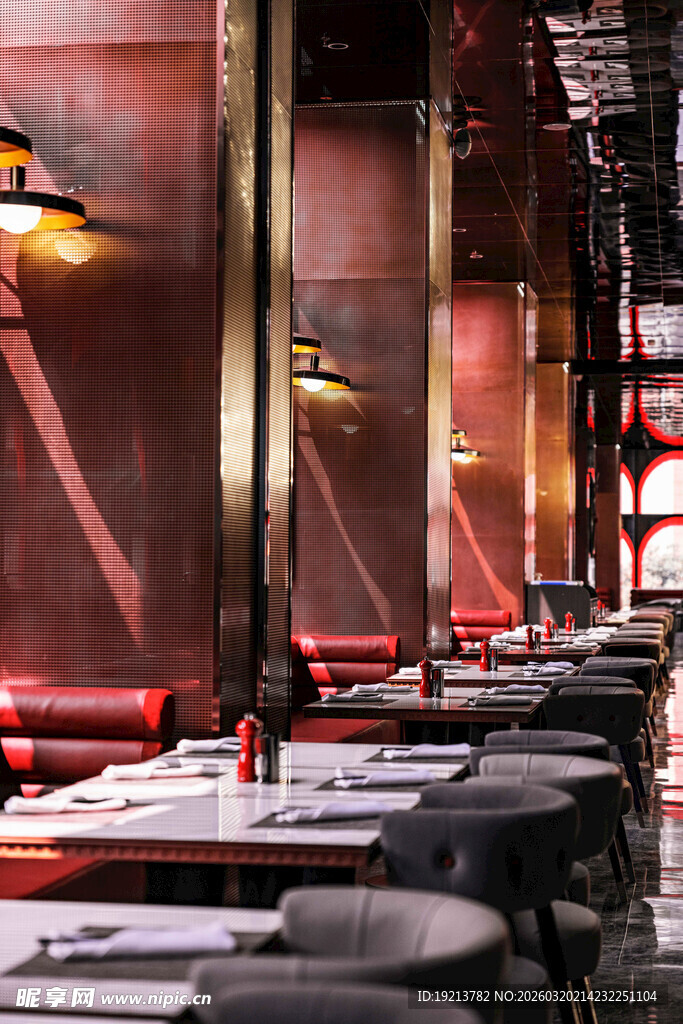 复古风格餐厅内部场景
