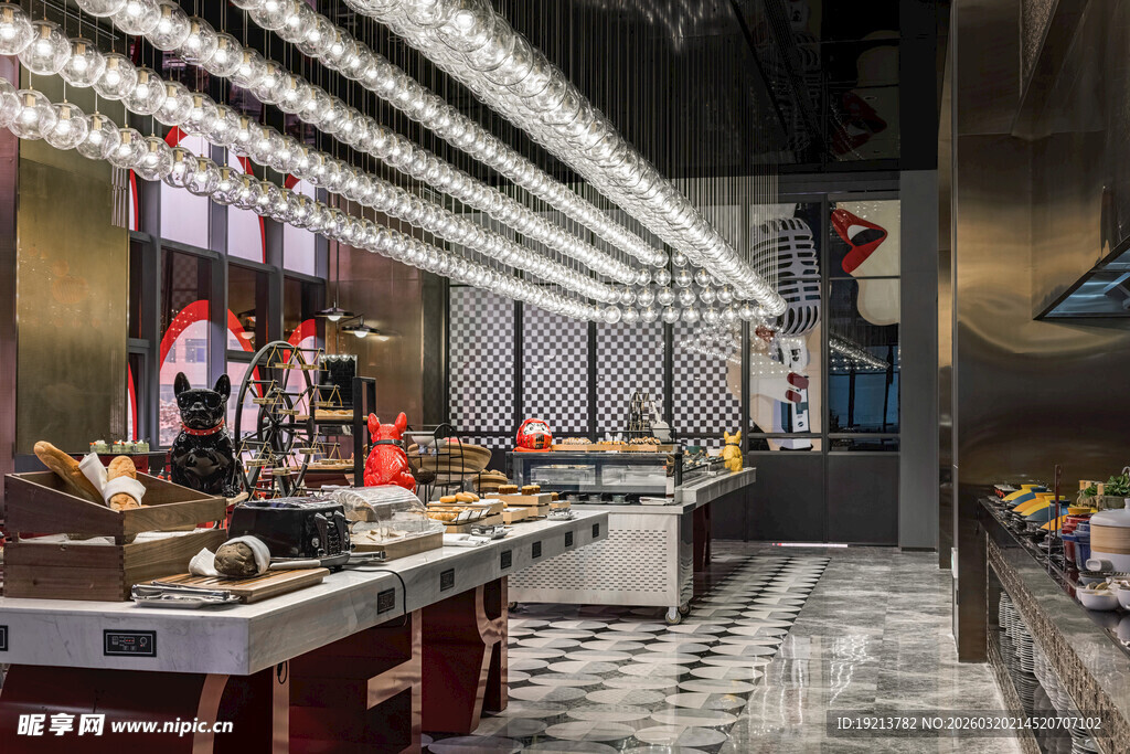 自助餐厅丰富美食展示