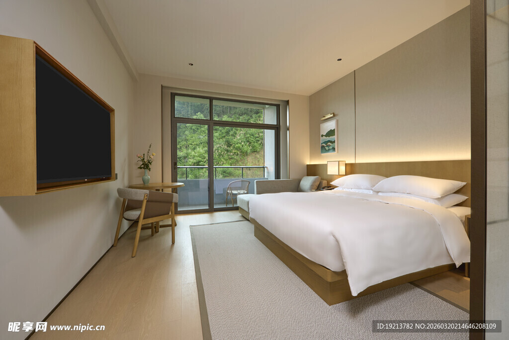 现代简约风温馨卧室空间