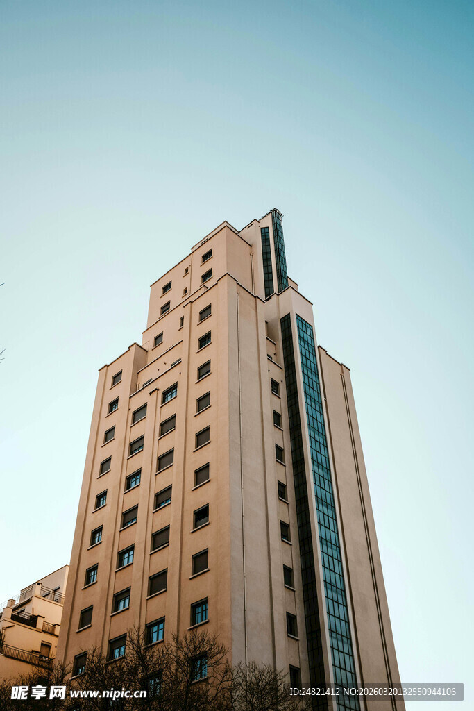 现代高楼大厦外观特写