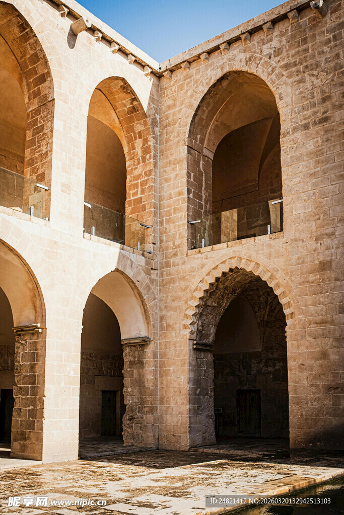 古老拱形建筑庭院景观