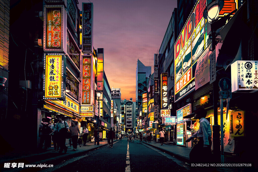 繁华都市夜景街道