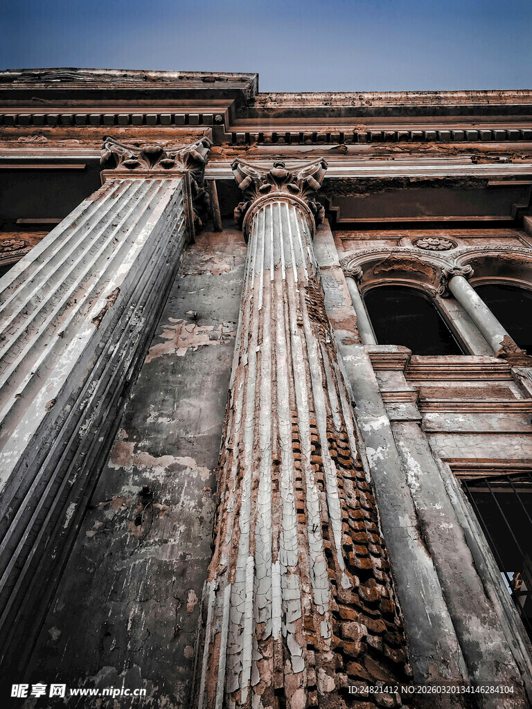 古老建筑立柱特写