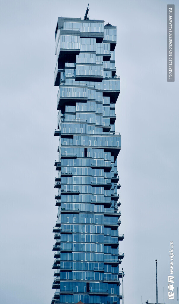 现代摩天大楼外观特写