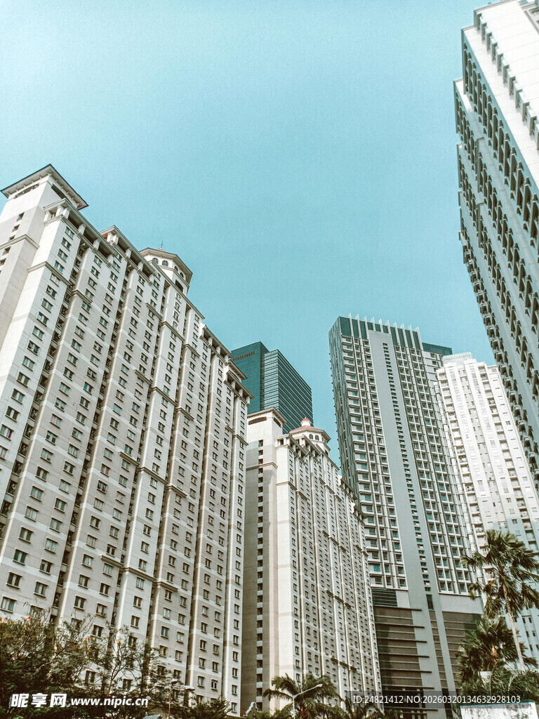 高楼林立的城市天际线