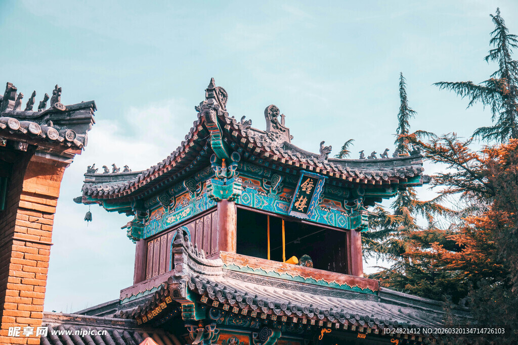 中式古建筑塔楼精美一角