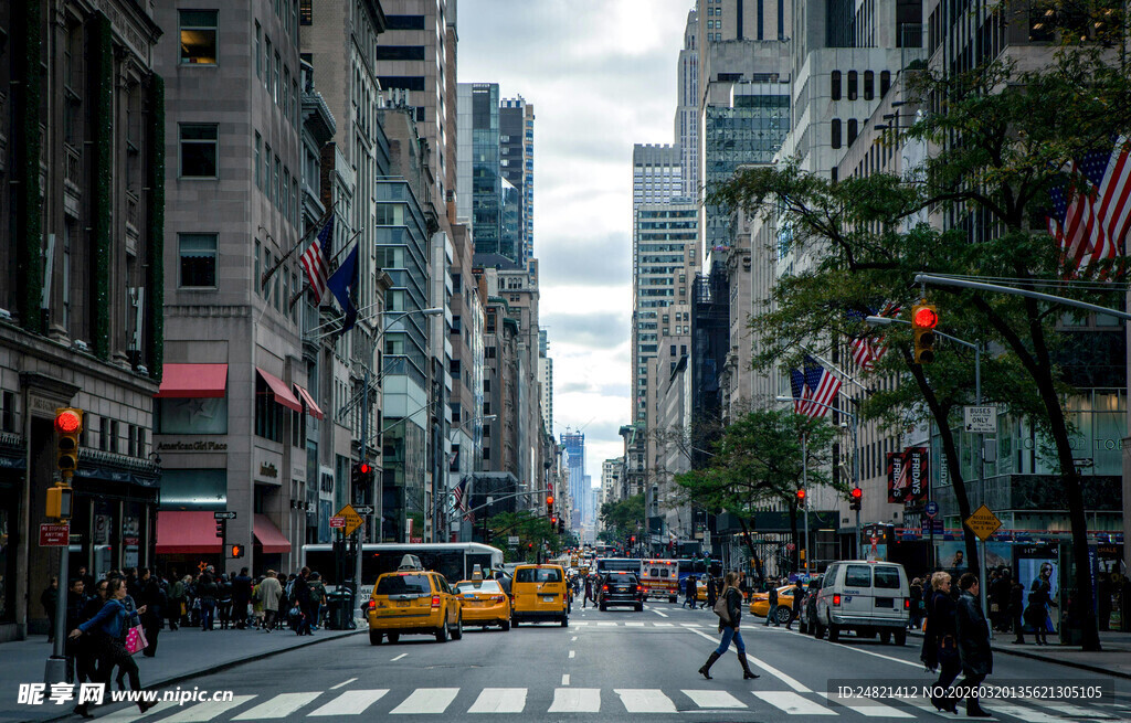纽约繁华街头的城市景象