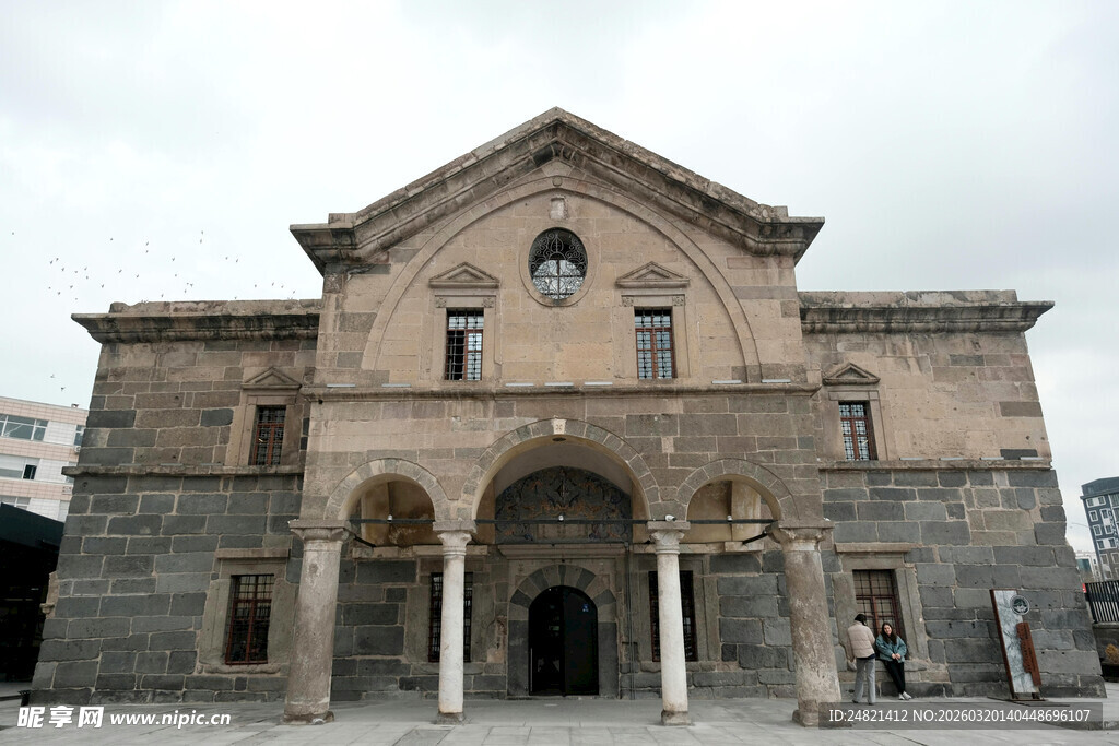 古老庄严的历史建筑