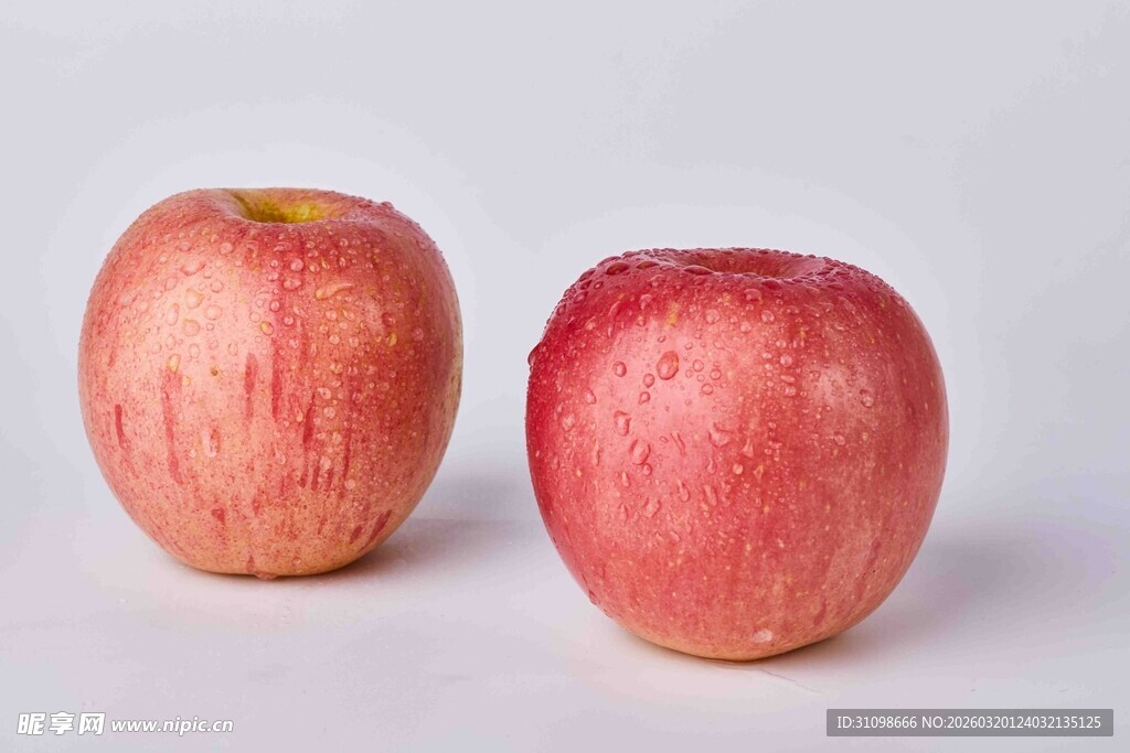 两个红苹果
