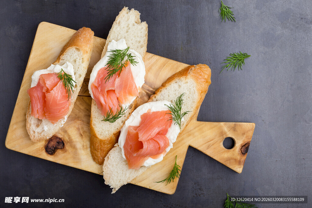 三文鱼奶油芝士法棍片