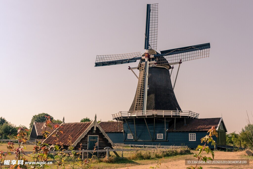 荷兰乡村风车景观