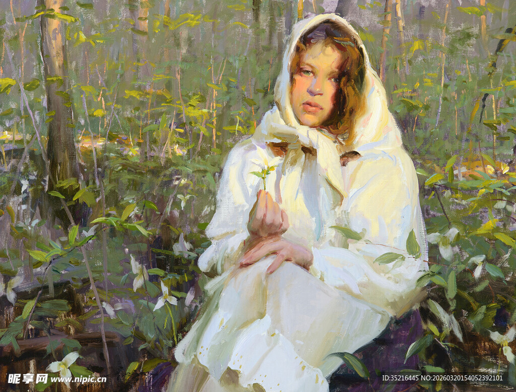 白衣女子静坐在花草间