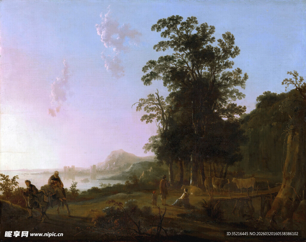 黄昏下的静谧河畔风景