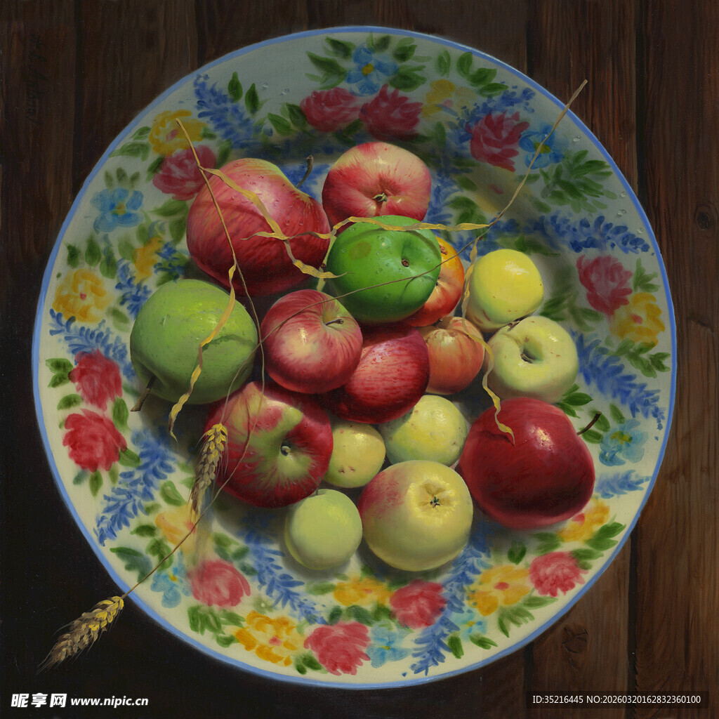 彩盘里的多彩苹果