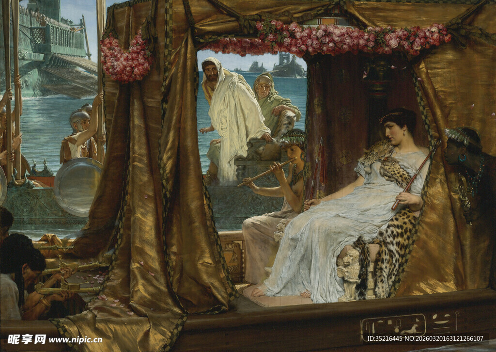 古典美人卧于华丽帷幔床榻