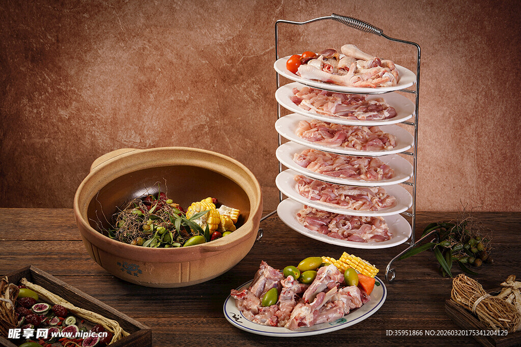 传统美食与滋补食材养生鸡煲火锅