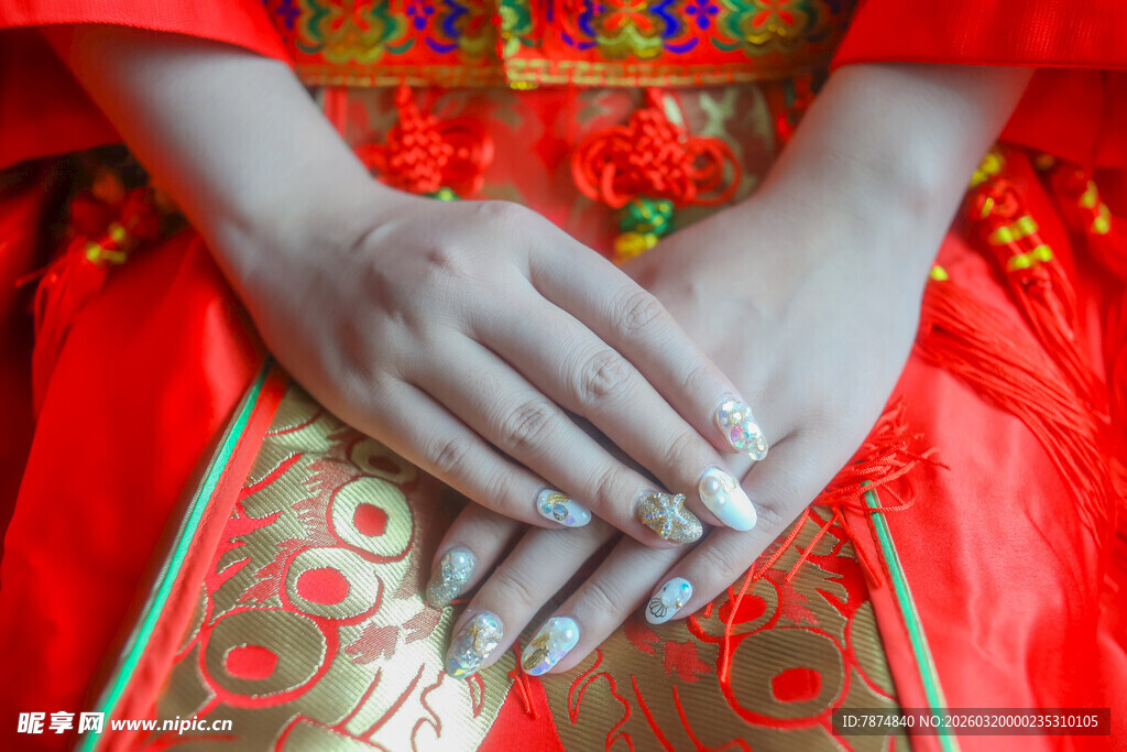 中式新娘双手特写