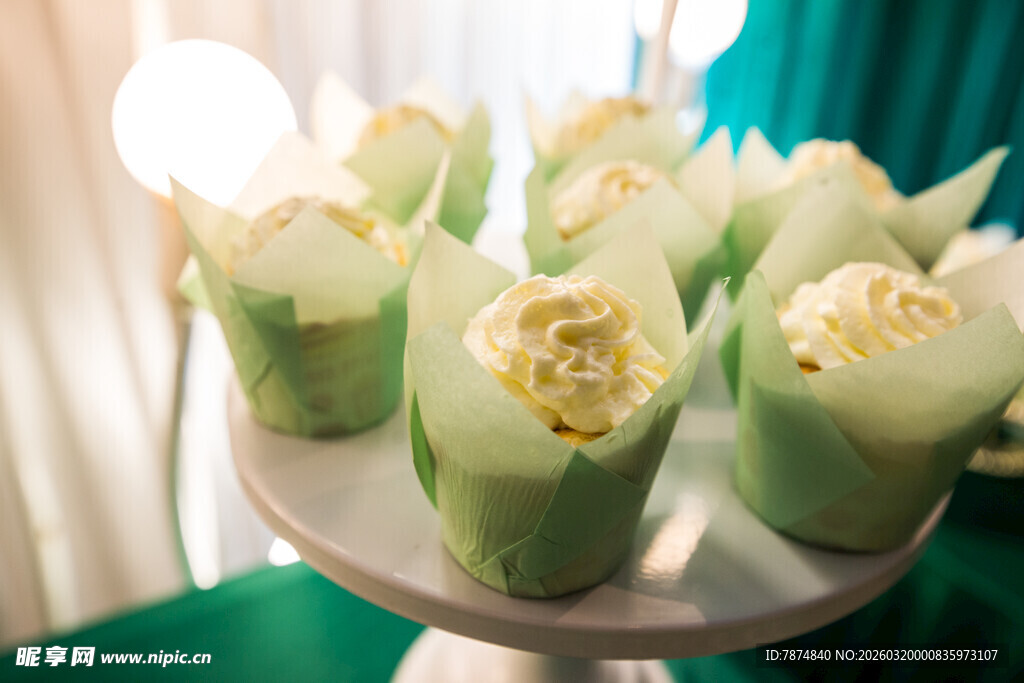 精致纸杯蛋糕 美味诱人