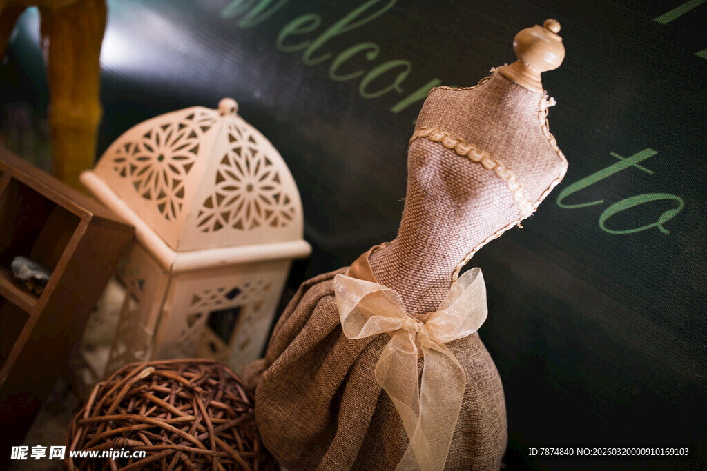 复古风服饰道具展示