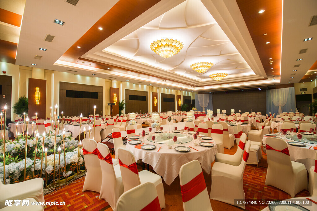 豪华宴会厅布置