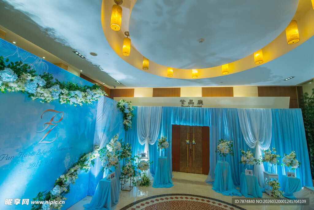 蓝色梦幻婚礼场地布置