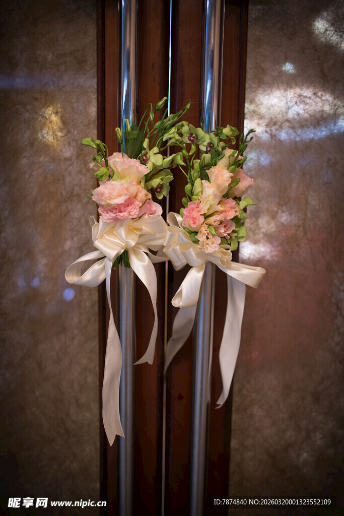 婚礼花柱装饰 浪漫花束