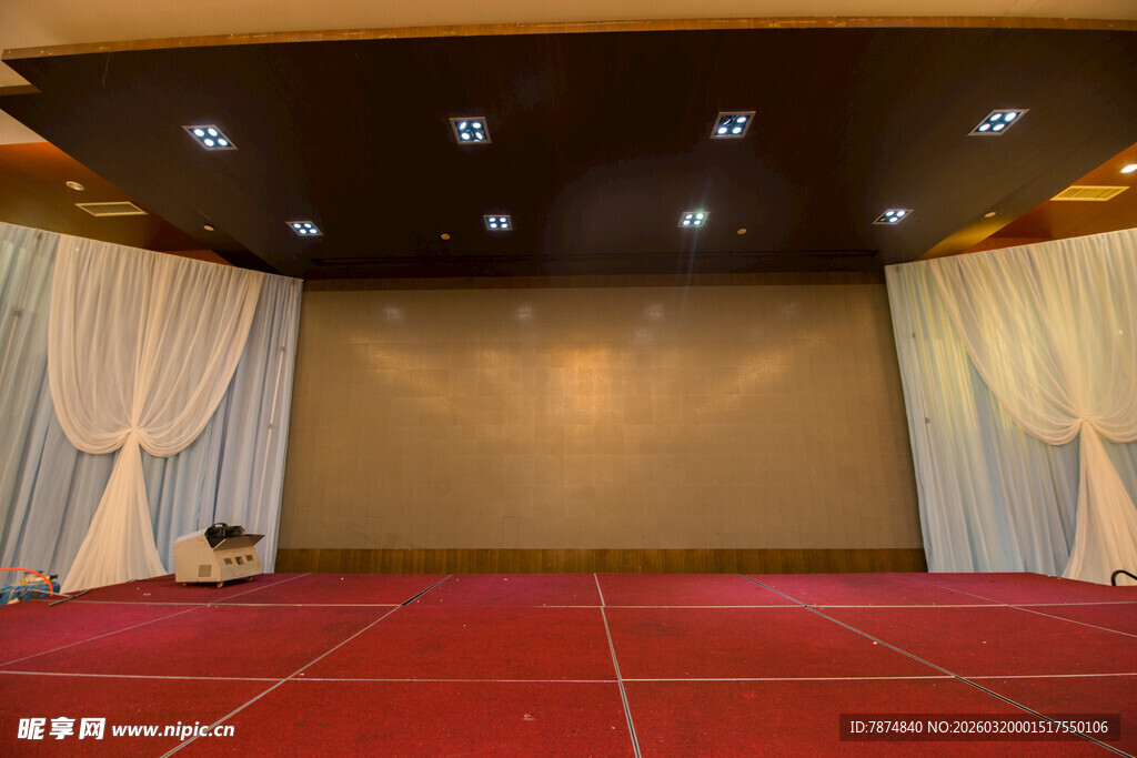空旷华丽的室内活动场地
