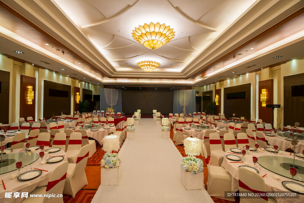 豪华宴会厅布置精美场景