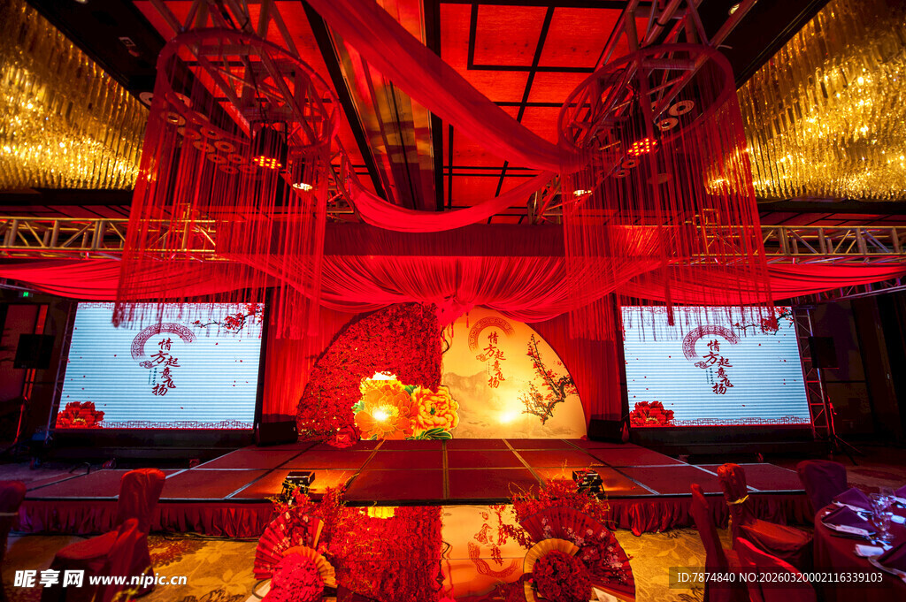 中式喜庆舞台场景布置
