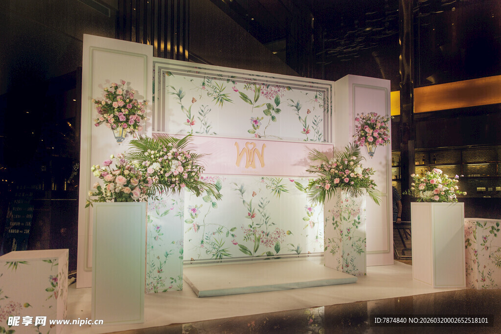 清新淡雅婚礼舞台布置