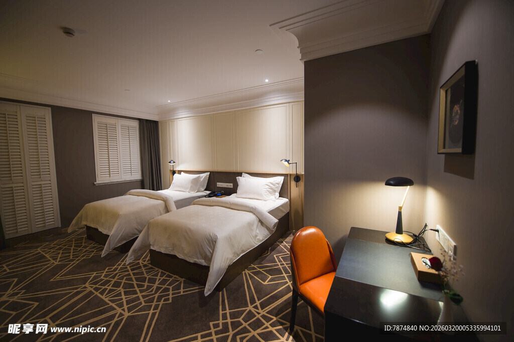 现代风格温馨酒店客房