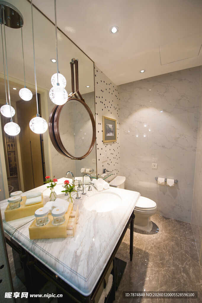 现代简约风浴室洗手台设计