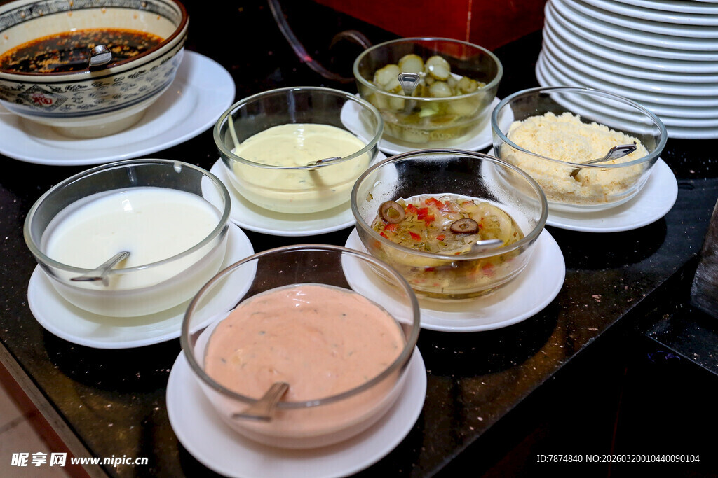 多样美味小食拼盘