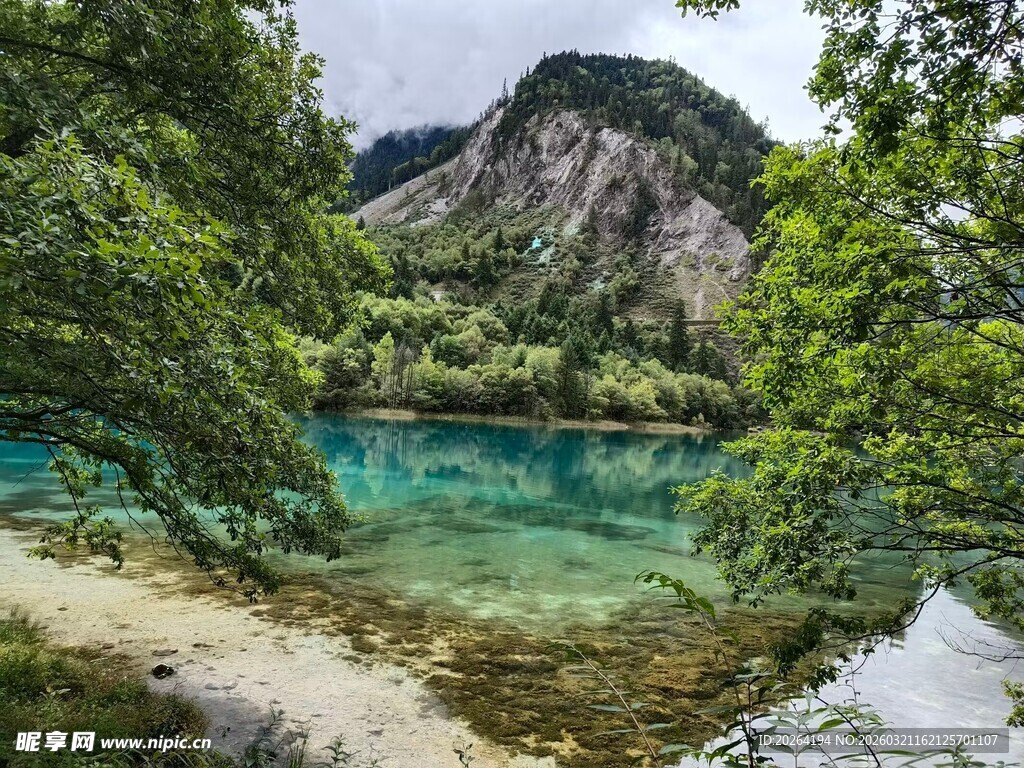 九寨沟的山水 碧湖美景