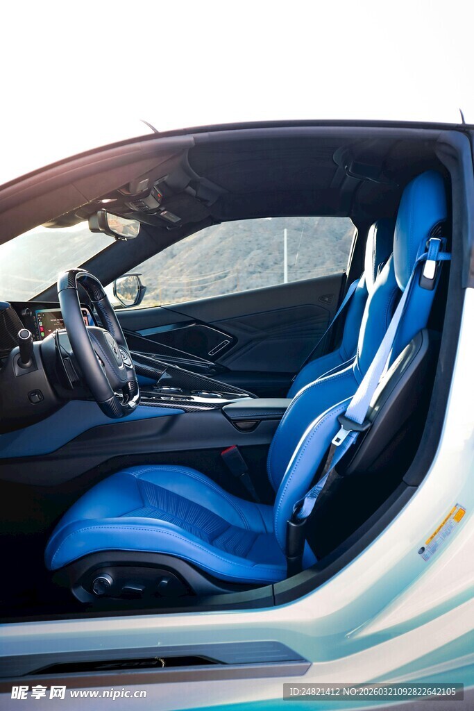 炫酷蓝调汽车内饰风采