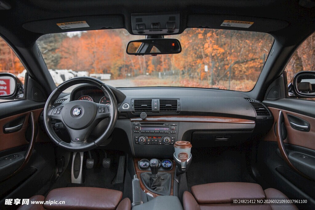 豪华汽车内饰展示