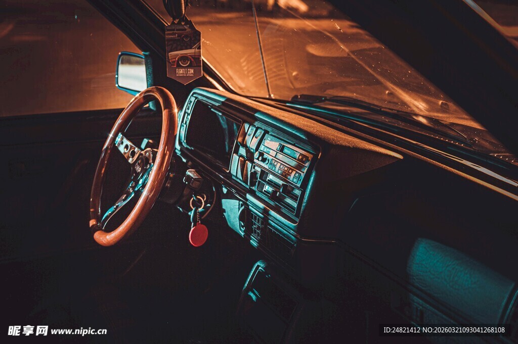 车内驾驶视角酷炫内饰图