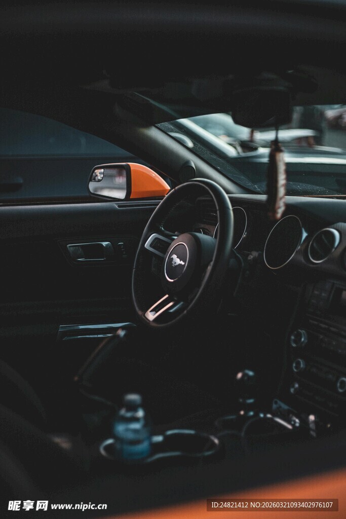 炫酷汽车内饰特写