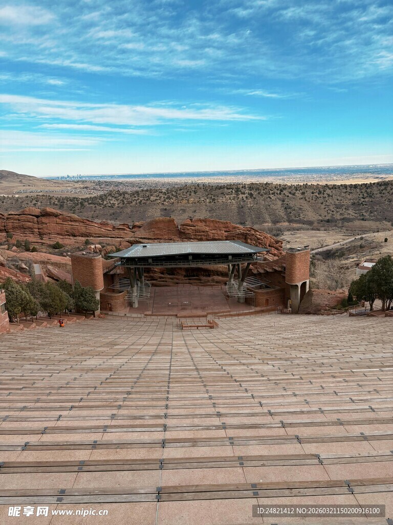 露天古老石质剧场景观