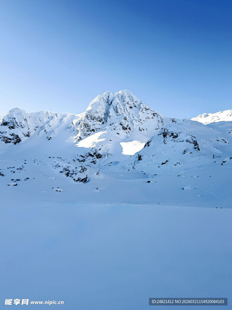 雪山美景