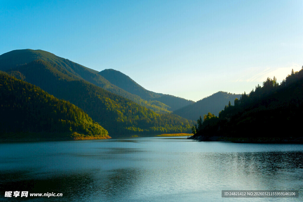 宁静山水湖景自然风光
