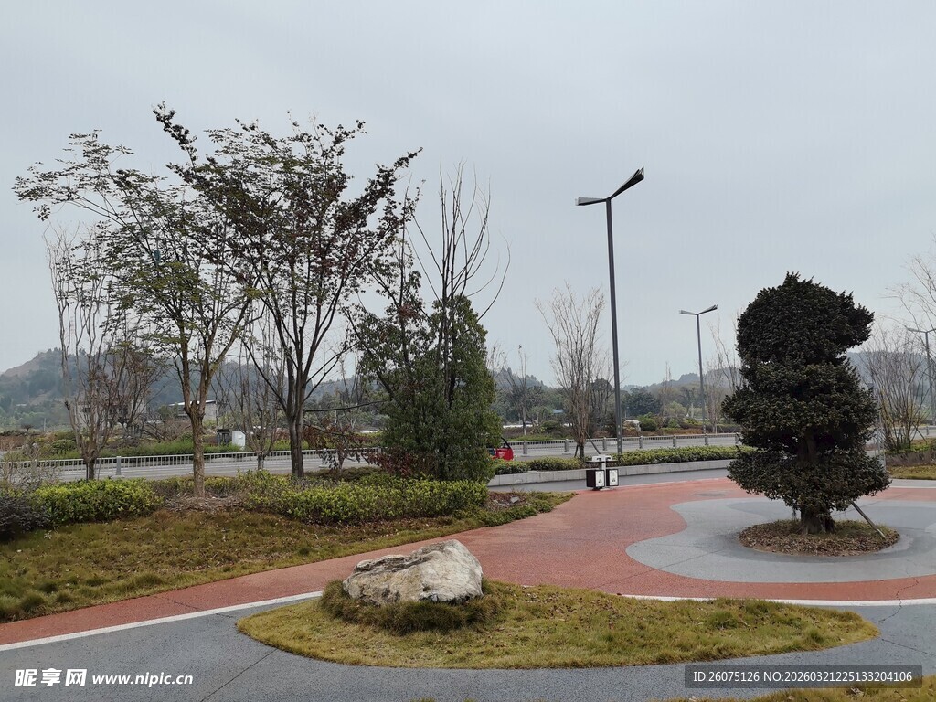 城市公园景观一角