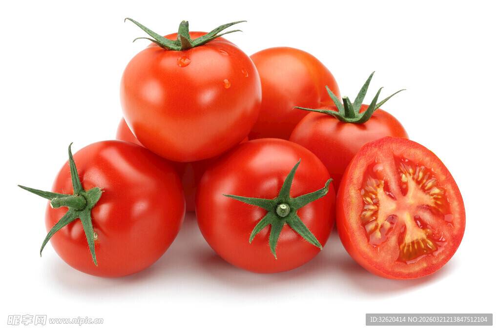 新鲜饱满的红番茄