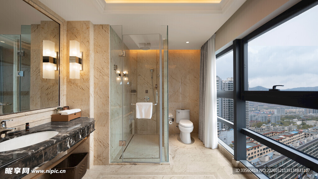 现代简约风格豪华卫浴间