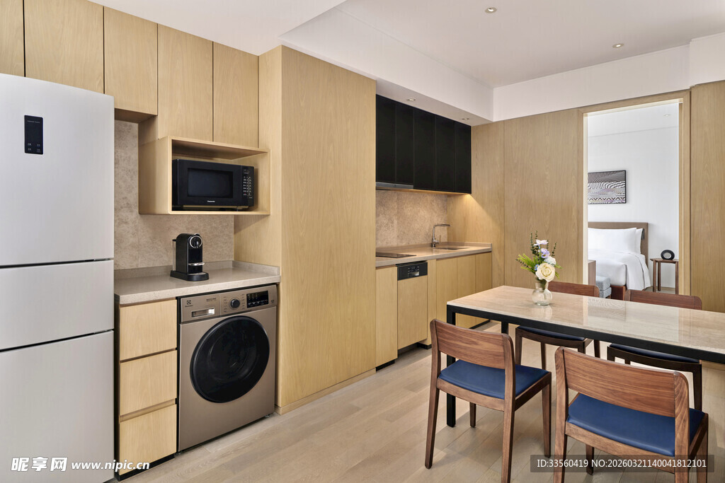 现代简约风开放式厨房空间