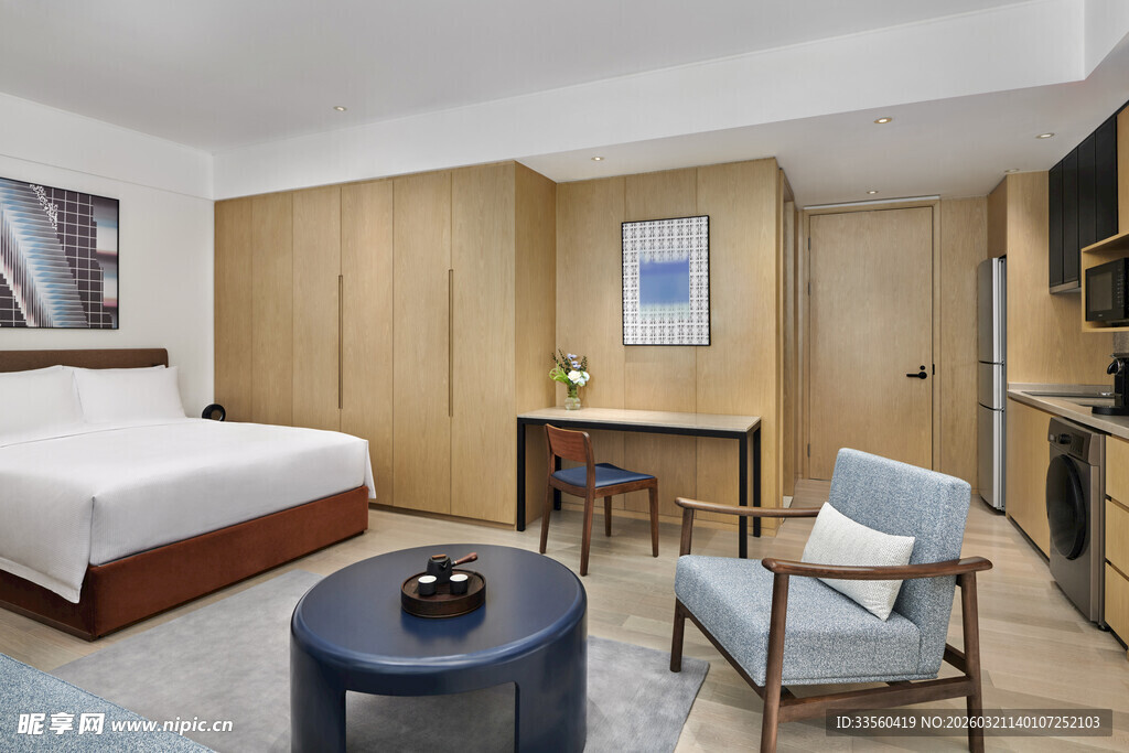 现代简约风格温馨卧室空间