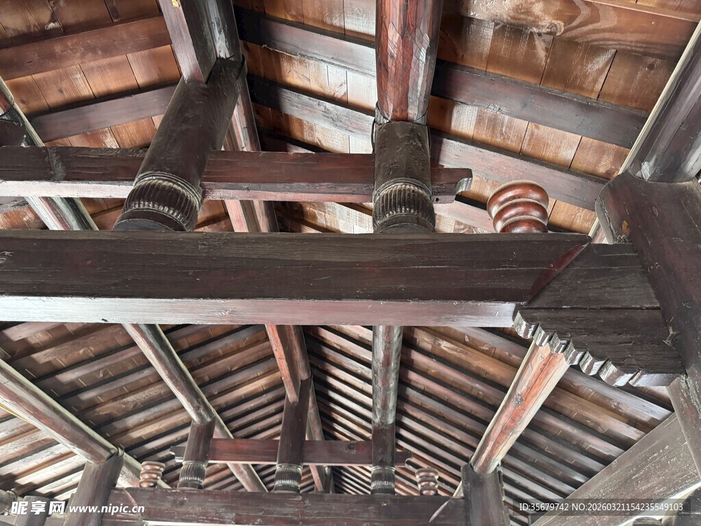 中式古建筑木质梁架结构
