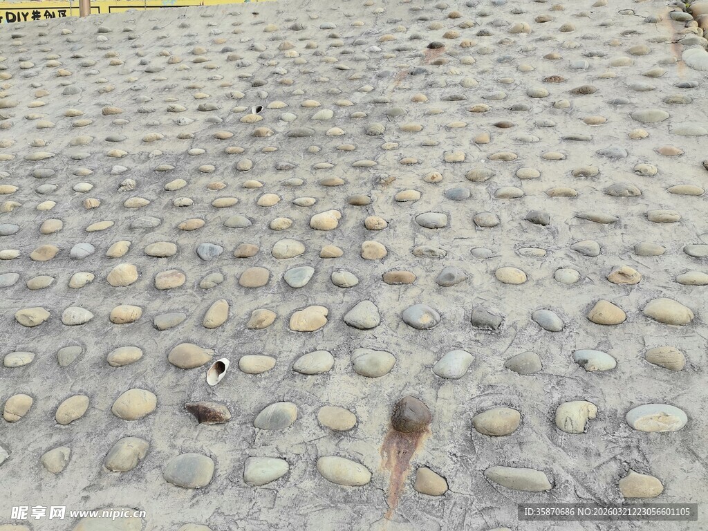 鹅卵石铺就的地面纹理