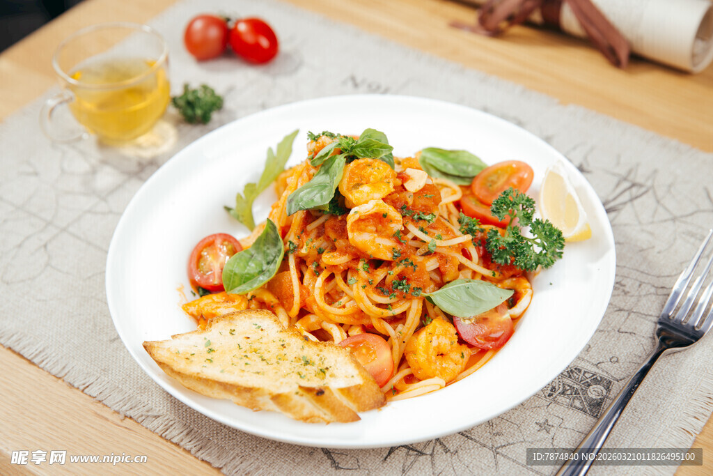 美味意面摆盘精致诱人