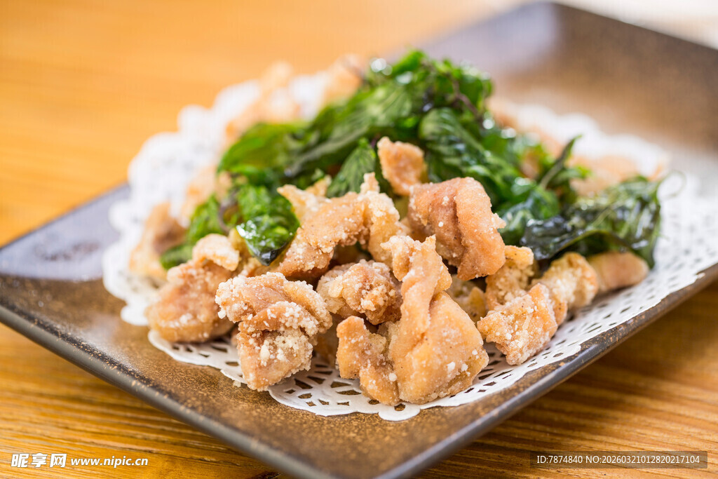 美味鸡肉蔬菜拼盘